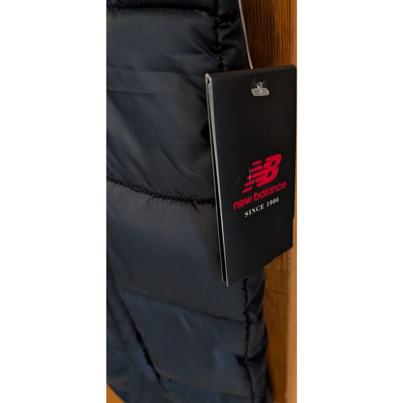 New Balance Puffer Vest Full Zip Outerwear Pockets Tech Vest SIZE XL NEW - Picture 3 of 5